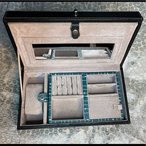 WT RARE Fossil leather jewelry/watch box